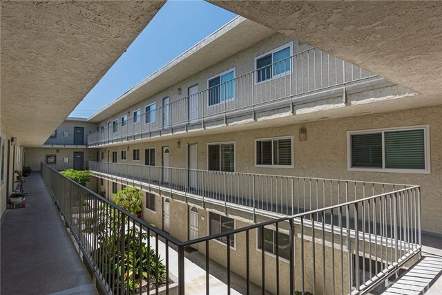 Property Photo:  2844 E 3rd Street 201  CA 90814 