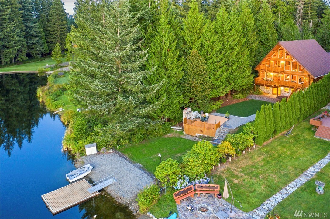 Property Photo:  7715 Lake Alice Rd SE  WA 98024 