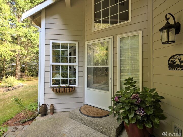 Property Photo: 130 E Covey Run WA 98592