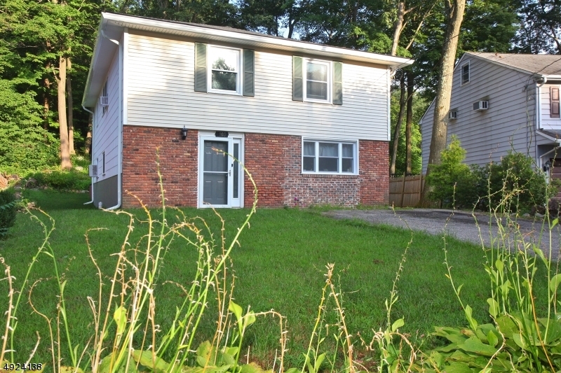 Property Photo:  103 E Shawnee Trl  NJ 07885 