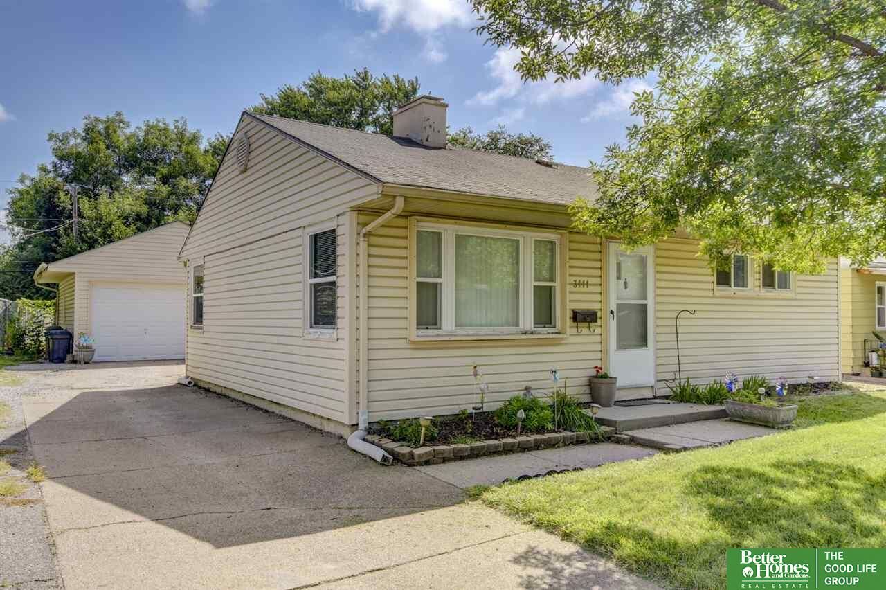 Property Photo:  3111 S 38th  NE 68105