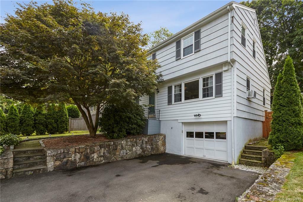 Property Photo: 48 Lockwood Lane CT 06851