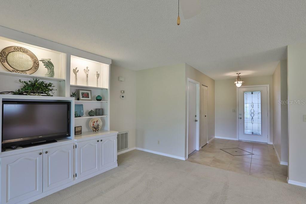 Property Photo:  1310 Leland Drive 62  FL 33573 