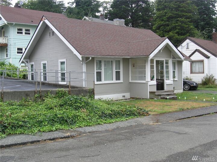 Property Photo: 506 E 5th St WA 98520
