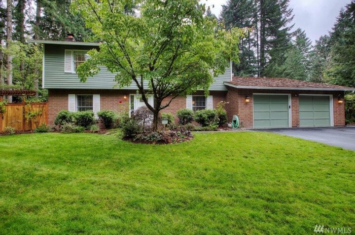 Property Photo:  18504 SE 287th St  WA 98042 