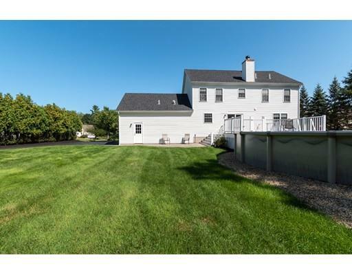 Property Photo: 6 Rolling Meadow Ln MA 01886
