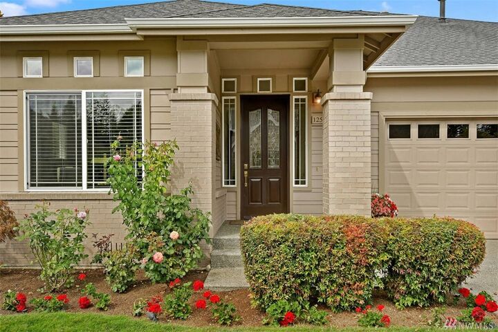 Property Photo:  12535 230th Place NE  WA 98053 