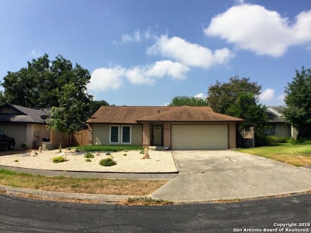 Property Photo: 4610 Villa Nava St TX 78233