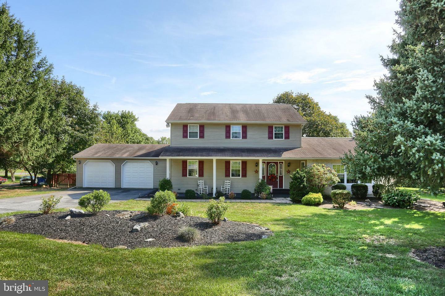 Property Photo:  3 Ardmore Drive  PA 17036 