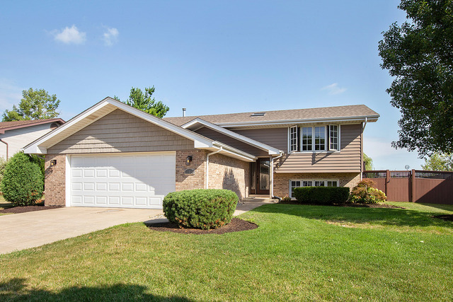 Property Photo: 13330 Farm View Street IL 60491