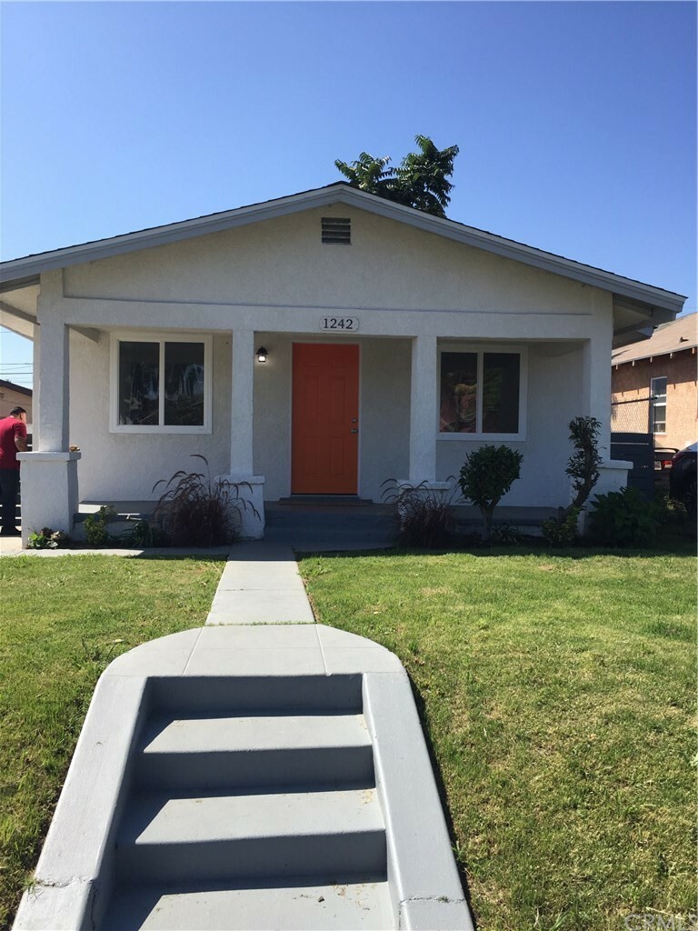 Property Photo:  1242 W 88th Street  CA 90044 