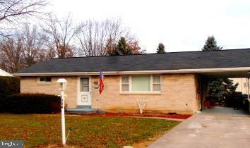 Property Photo: 1004 Lilac Lane PA 17042