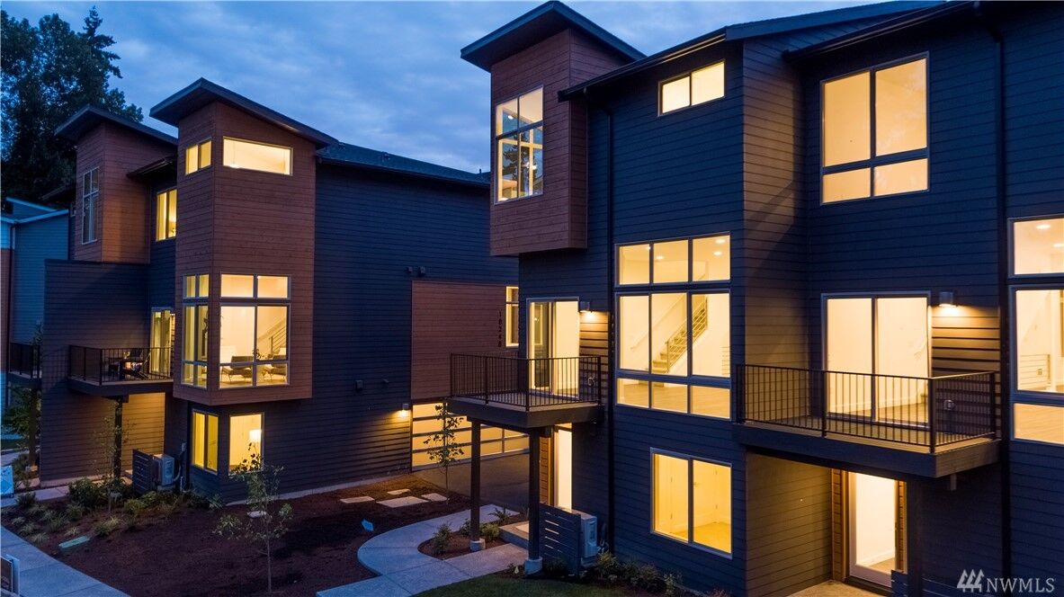 Property Photo:  18256 73rd Ave NE 105  WA 98028 