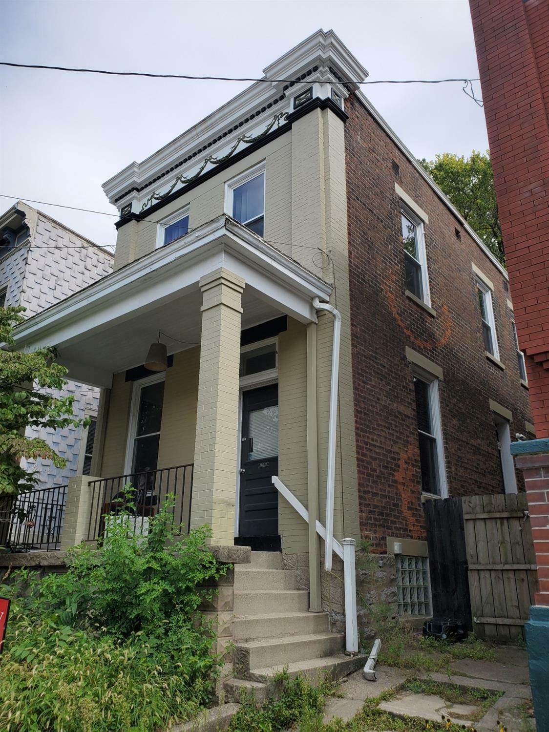 Property Photo:  2200 W Clifton Ave  OH 45219 