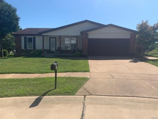 Property Photo: 4308 Meadowgreen Estates Drive 63129