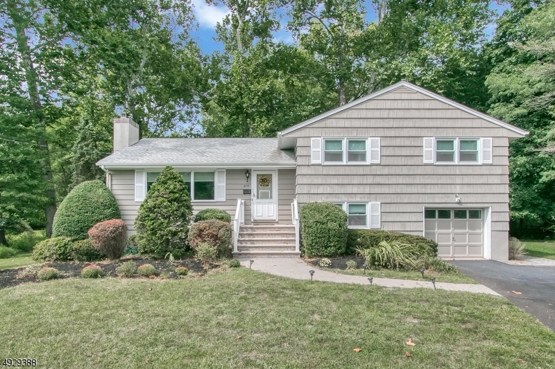 Property Photo: 275 Burnside Pl NJ 07450