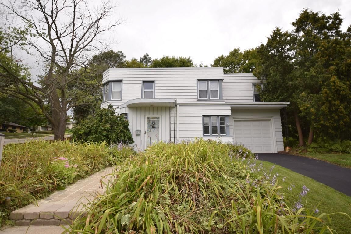 Property Photo: 784 S 7th Ave WI 53095