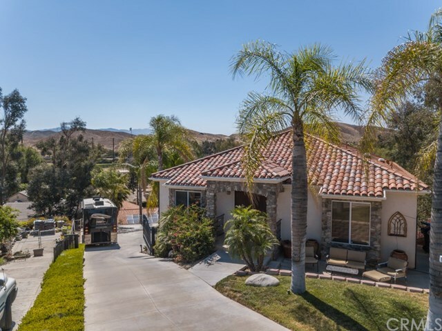 Property Photo:  22177 Dogie Place  CA 92587 