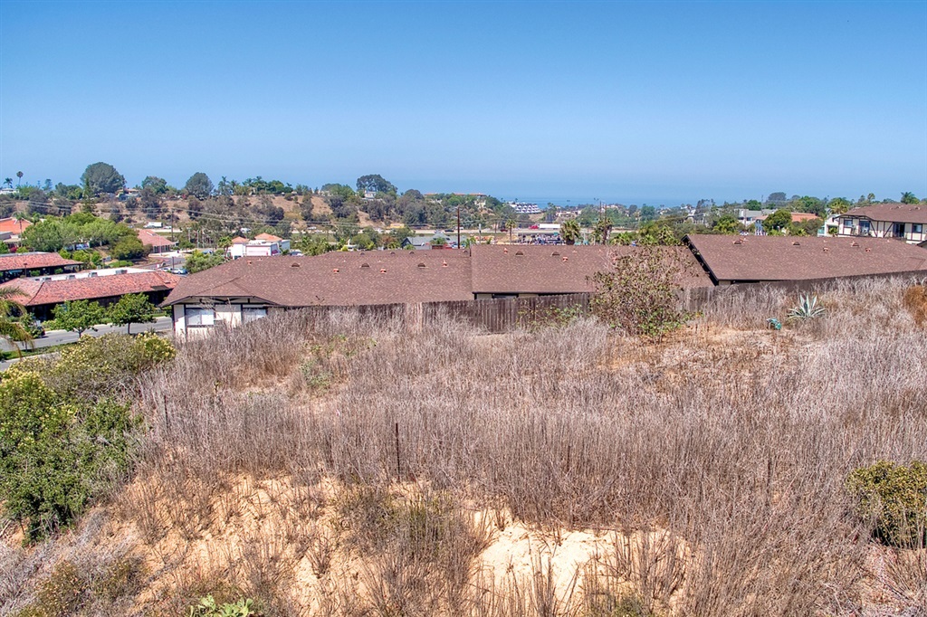 Property Photo: 141 Quail Drive CA 92024
