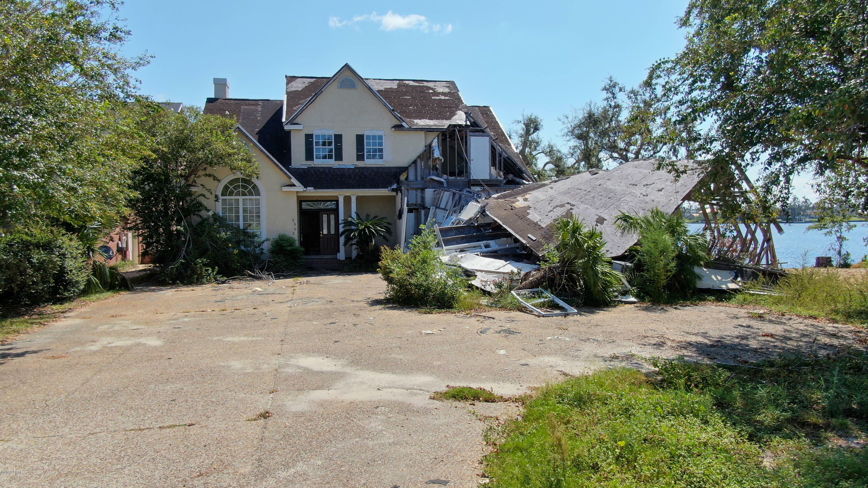 Property Photo: 2502 Country Club Drive FL 32444