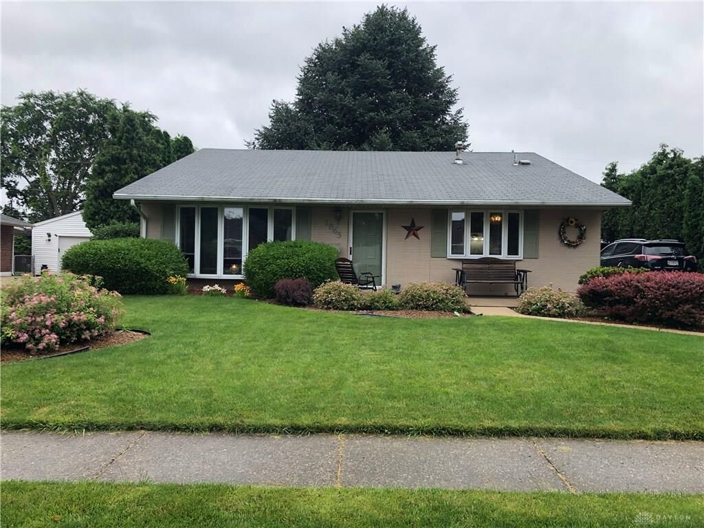 Property Photo: 1865 Bordeaux Drive OH 45324