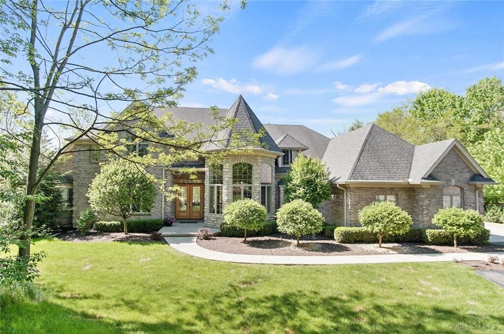 Property Photo:  7568 Woodbridge Court  OH 45066 