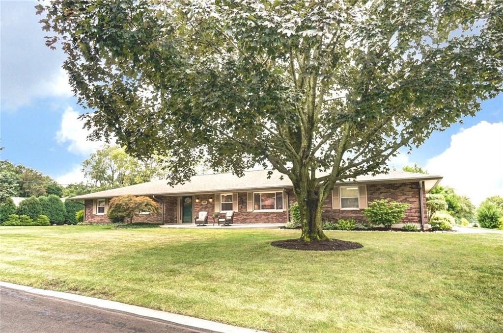 Property Photo: 560 Chipplegate Drive OH 45459