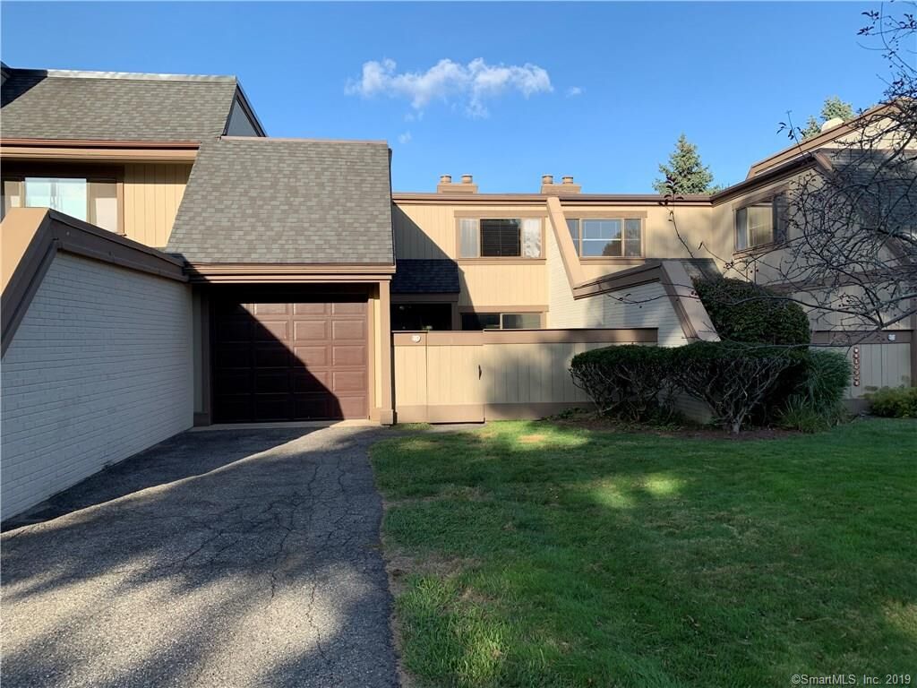 Property Photo:  85 Viscount Drive 3D  CT 06460 