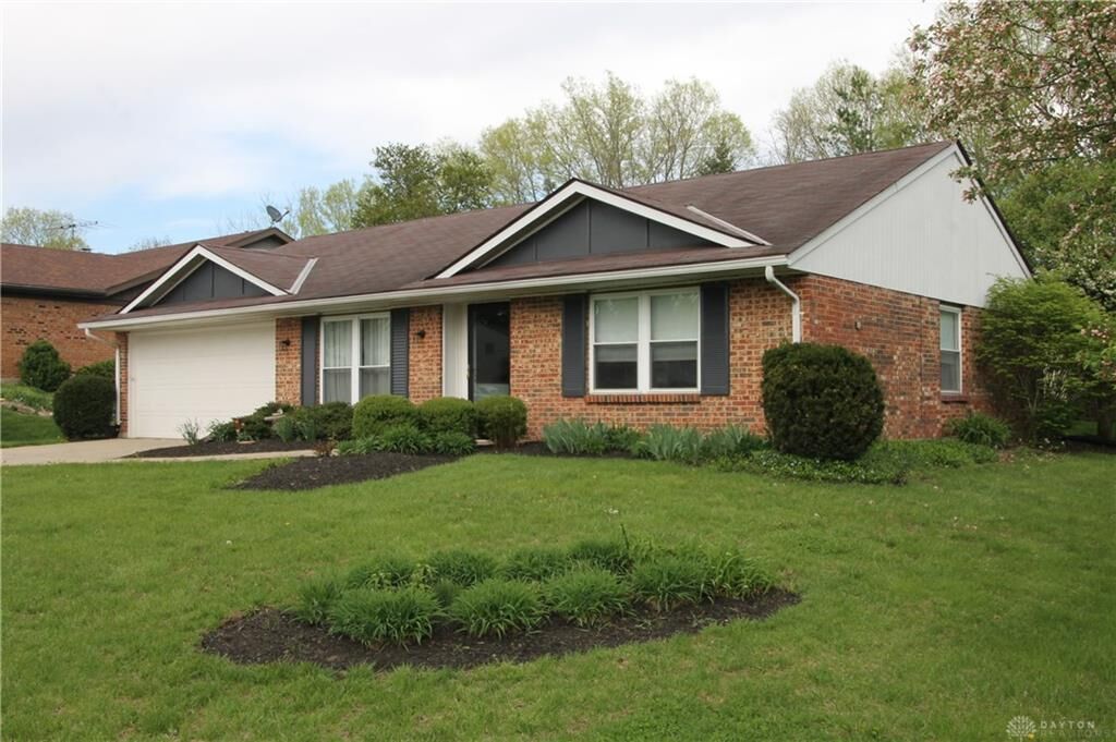 Property Photo: 815 W Market Street OH 45066