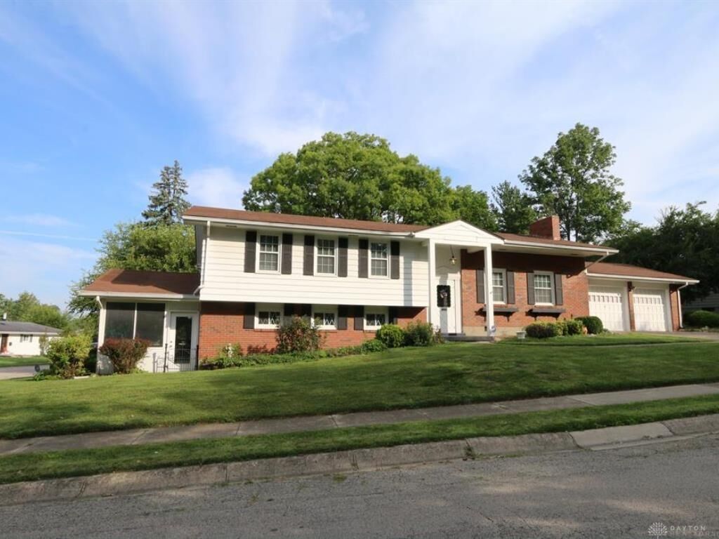 Property Photo: 1209 Davis Drive OH 45324