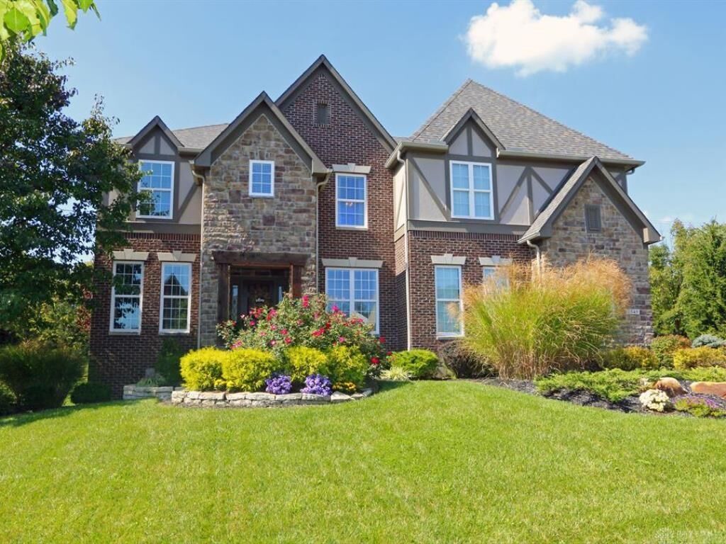 Property Photo: 1545 Shaker Run Boulevard OH 45036
