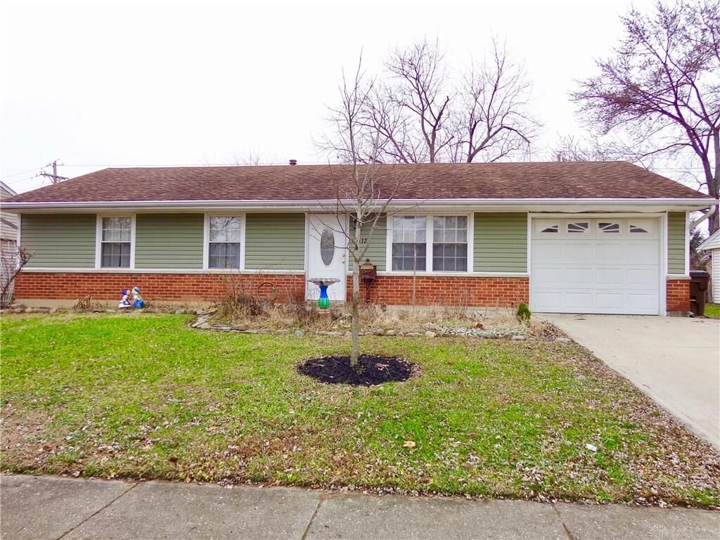 Property Photo: 2512 Cornwall Drive OH 45385