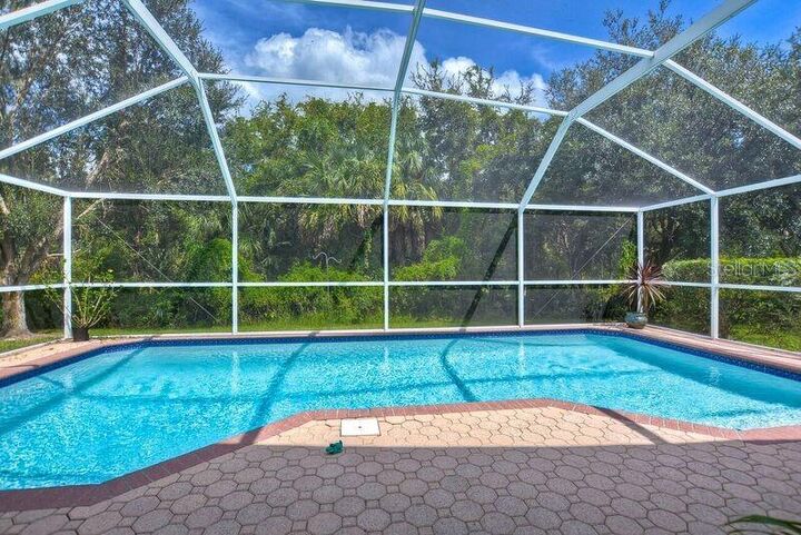 Property Photo:  5130 Mayfair Park Court  FL 33647 