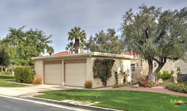 Property Photo: 652 N Via Acapulco CA 92262