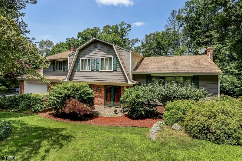 Property Photo: 33 Brookwood Rd NJ 07874