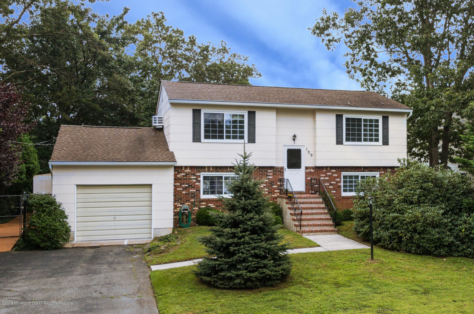 Property Photo:  129 Quadrant Road  NJ 08050 