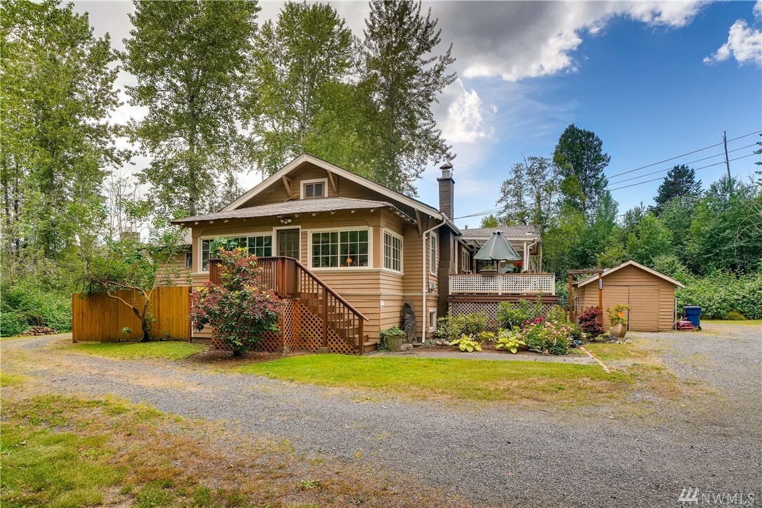 Property Photo:  16524 6th Ave W  WA 98037 