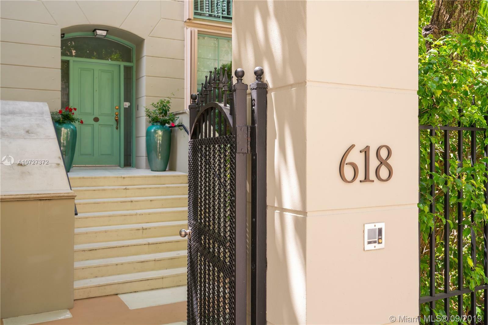 Property Photo:  618 Valencia Ave 101  FL 33134 