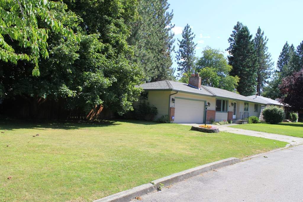 Property Photo:  201 W Barnes Rd  WA 99218 