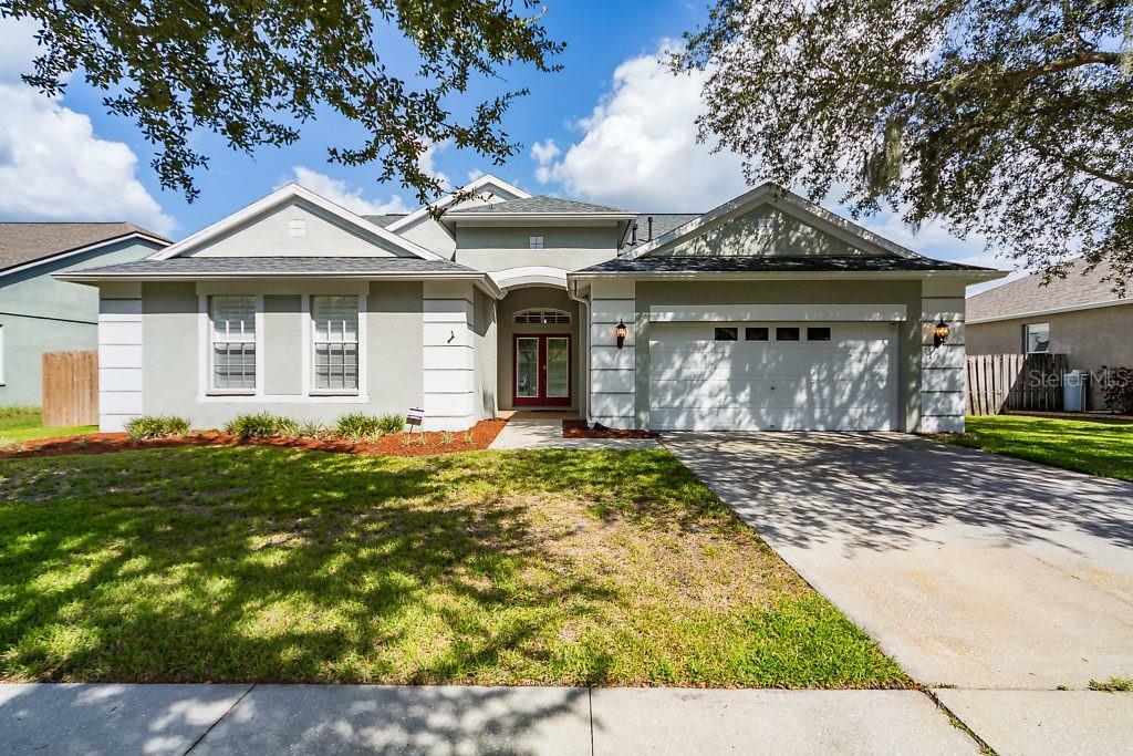 Property Photo:  9620 Greenbank Drive  FL 33569 