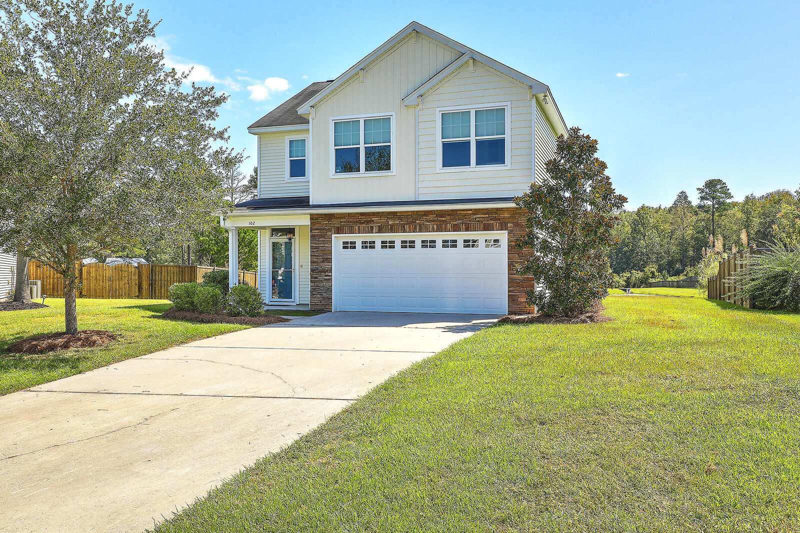 Property Photo:  102 Elena Court  SC 29485 