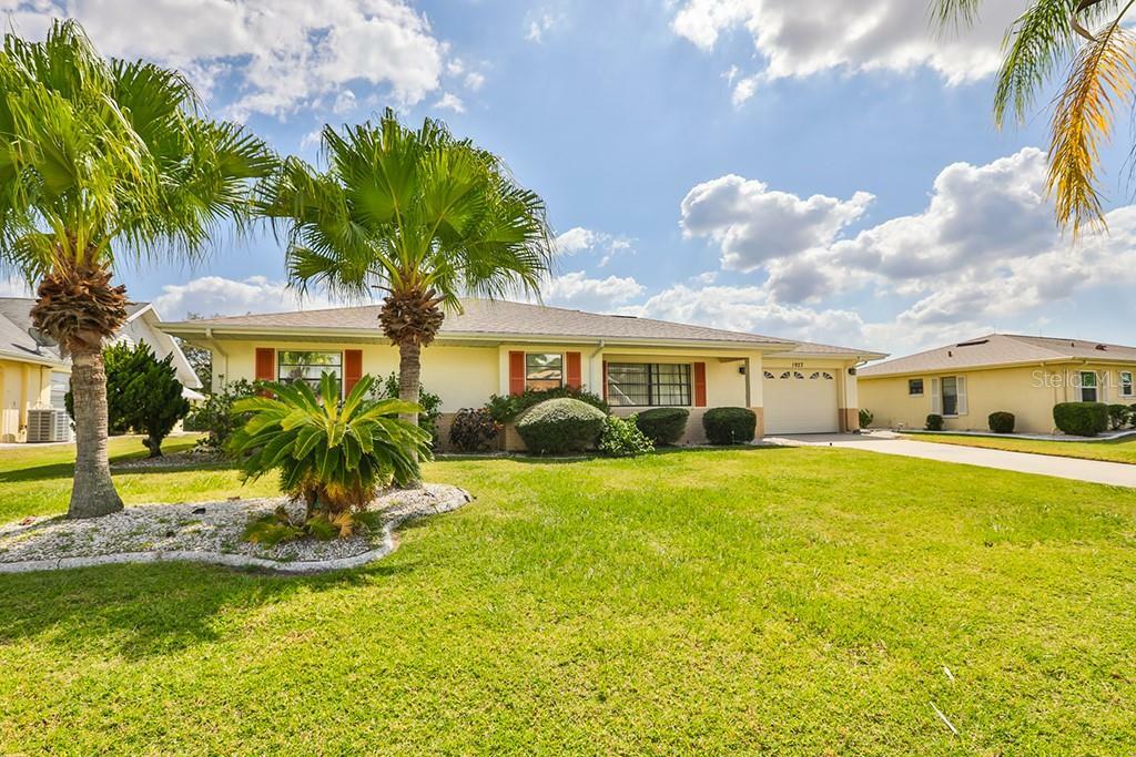 Property Photo:  1923 N Pebble Beach Boulevard  FL 33573 