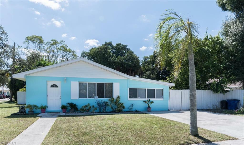 Property Photo: 10690 Crockett St FL 34135