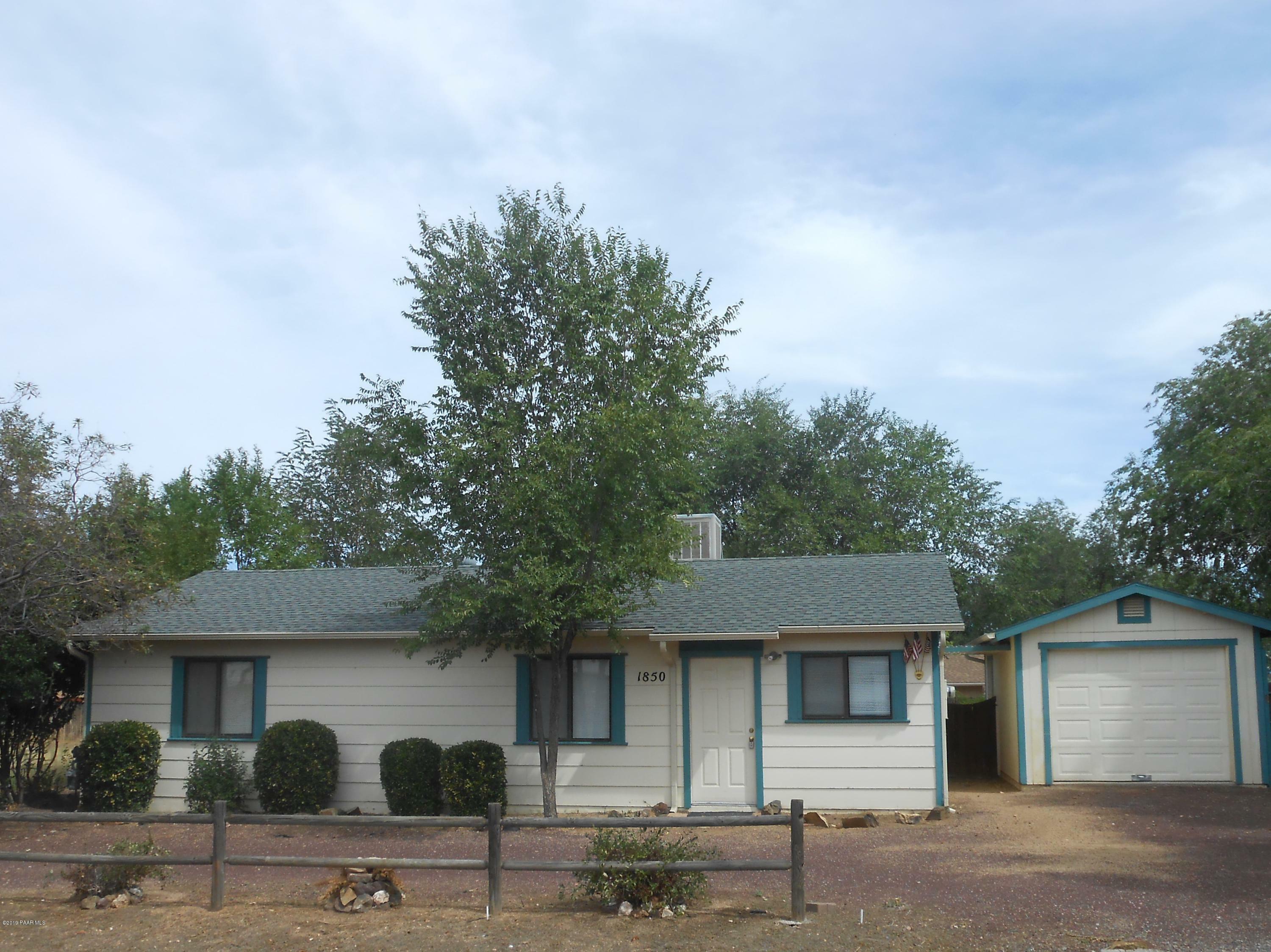 Property Photo:  1850 Roadrunner Lane  AZ 86323 