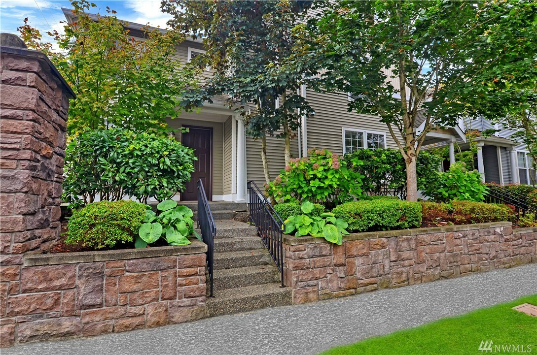 Property Photo: 22765 NE 4th St WA 98074