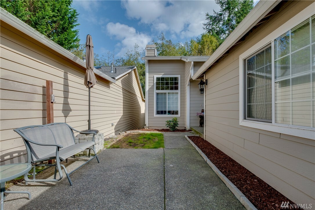 Property Photo:  10898 Tulip Place NW  WA 98383 