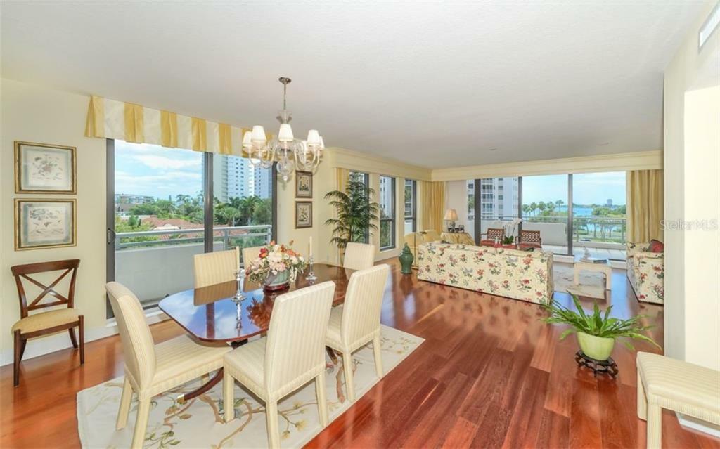 Property Photo: 401 S Palm Avenue 403 FL 34236