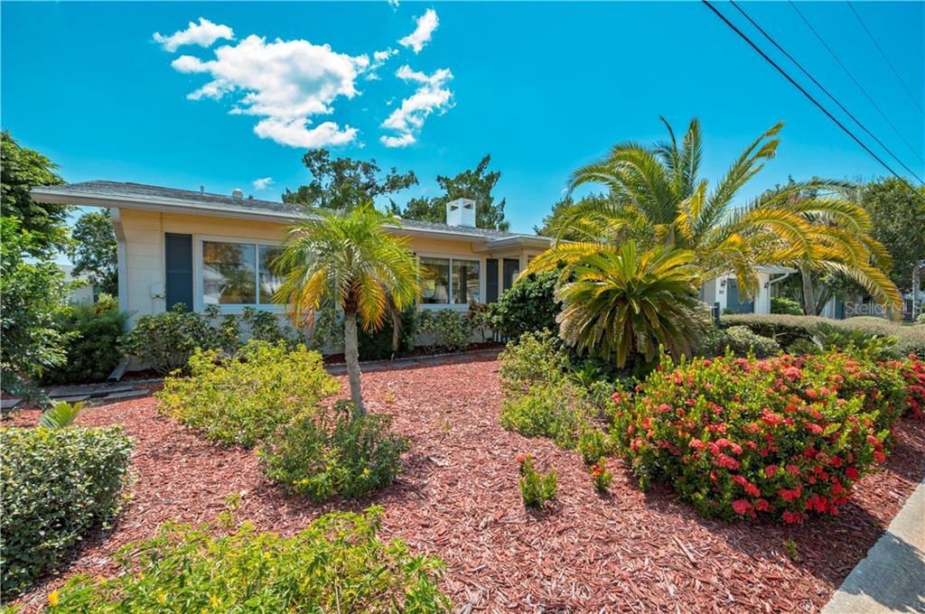 Property Photo: 909 Inlet Circle FL 34285