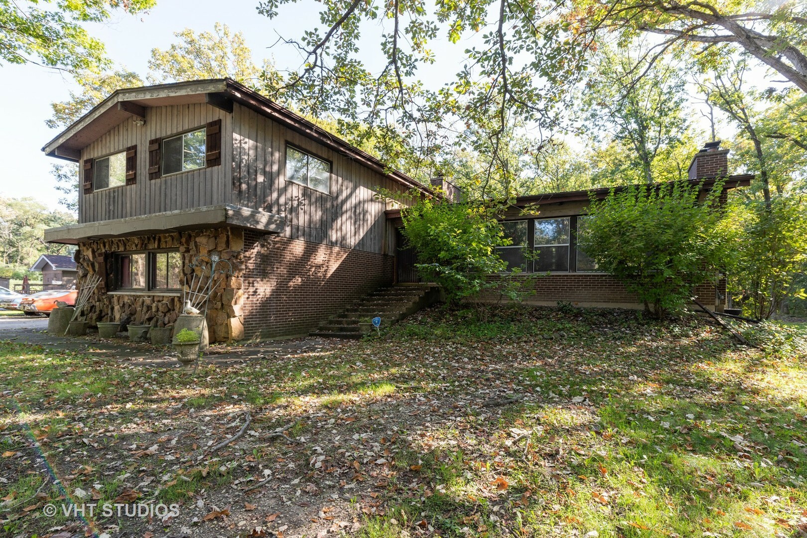 Property Photo:  2675 Crestwood Lane  IL 60015 