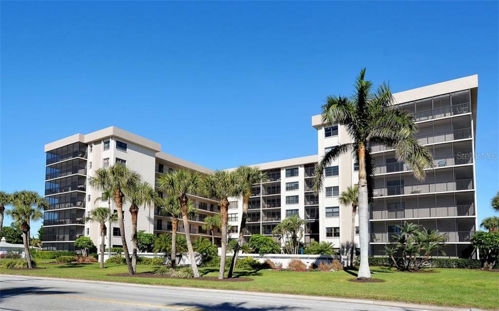 Property Photo: 1001 Benjamin Franklin Drive 309 FL 34236